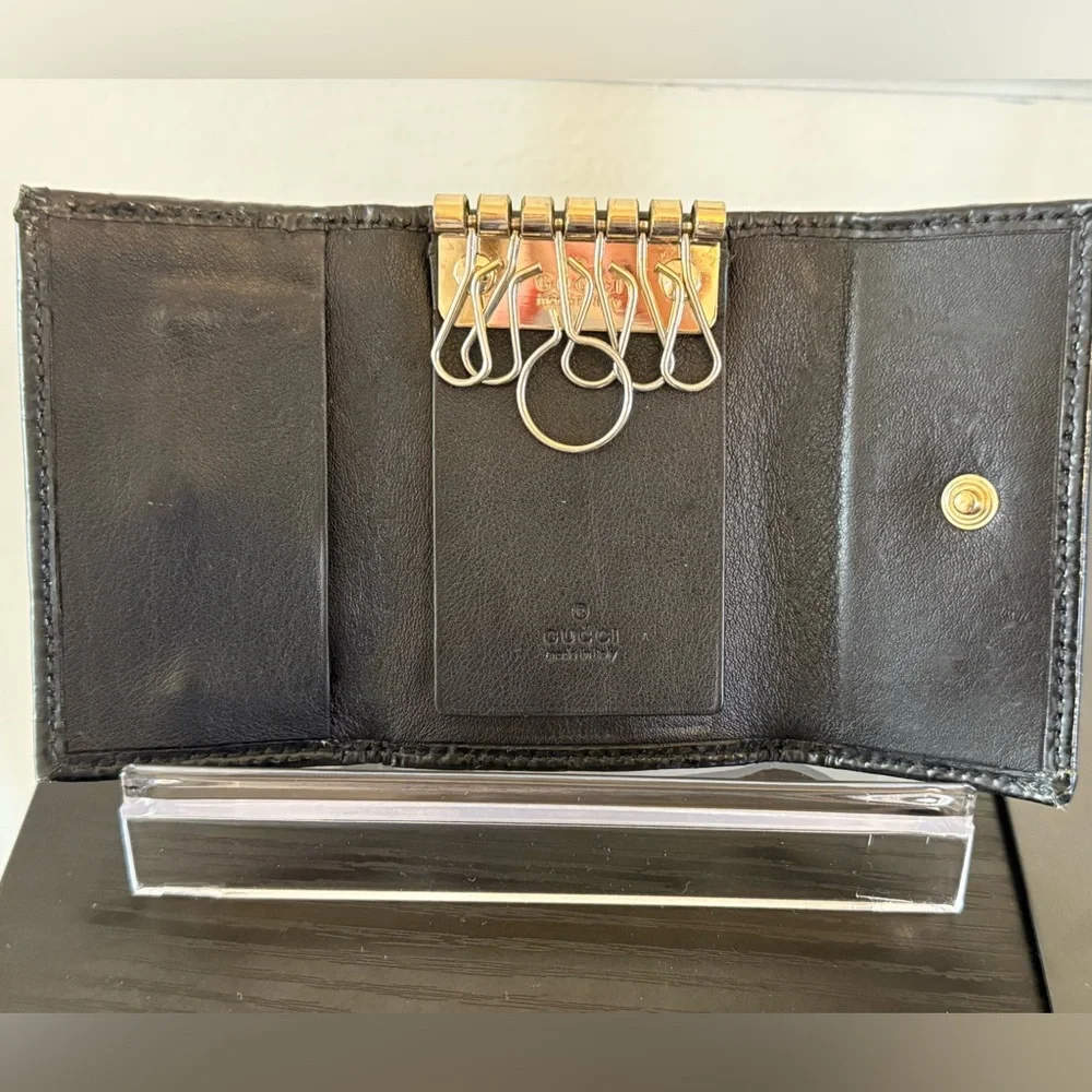 GUCCI Black Patent Leather Micro Guccisima Six Key Holder / Case EUC 🖤